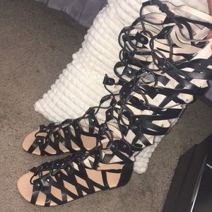Black faux leather gladiator sandals✨Brand new✨